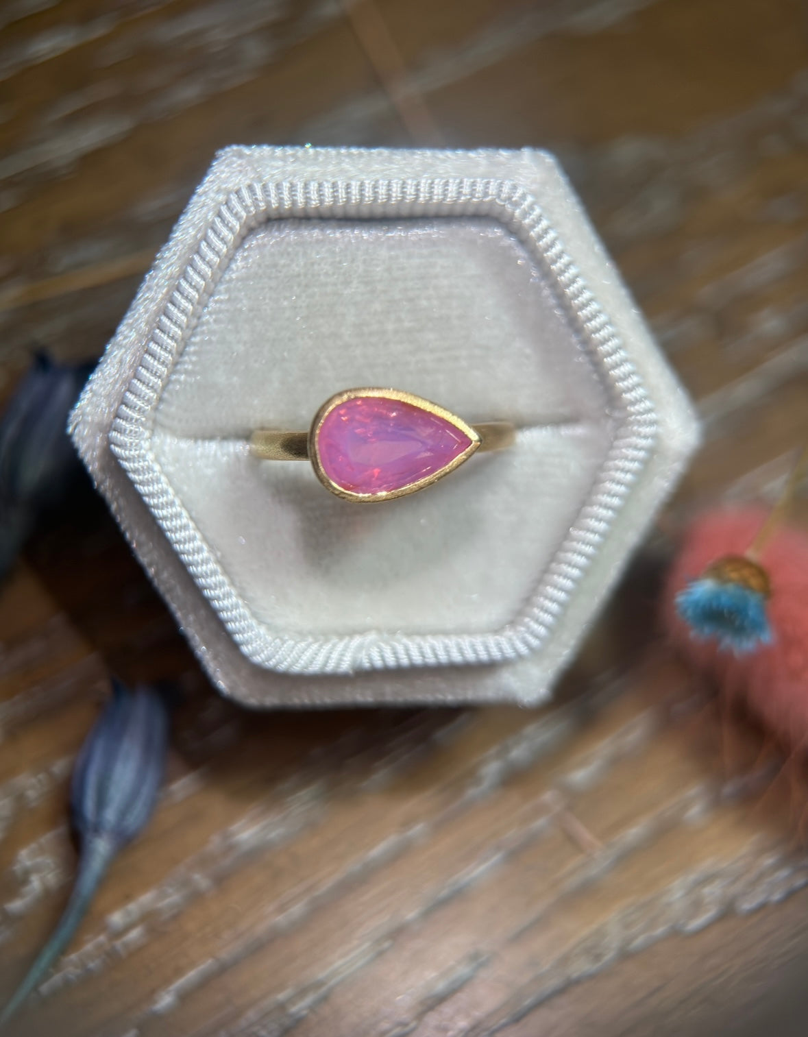 18K EW Pink Sapphire Ring